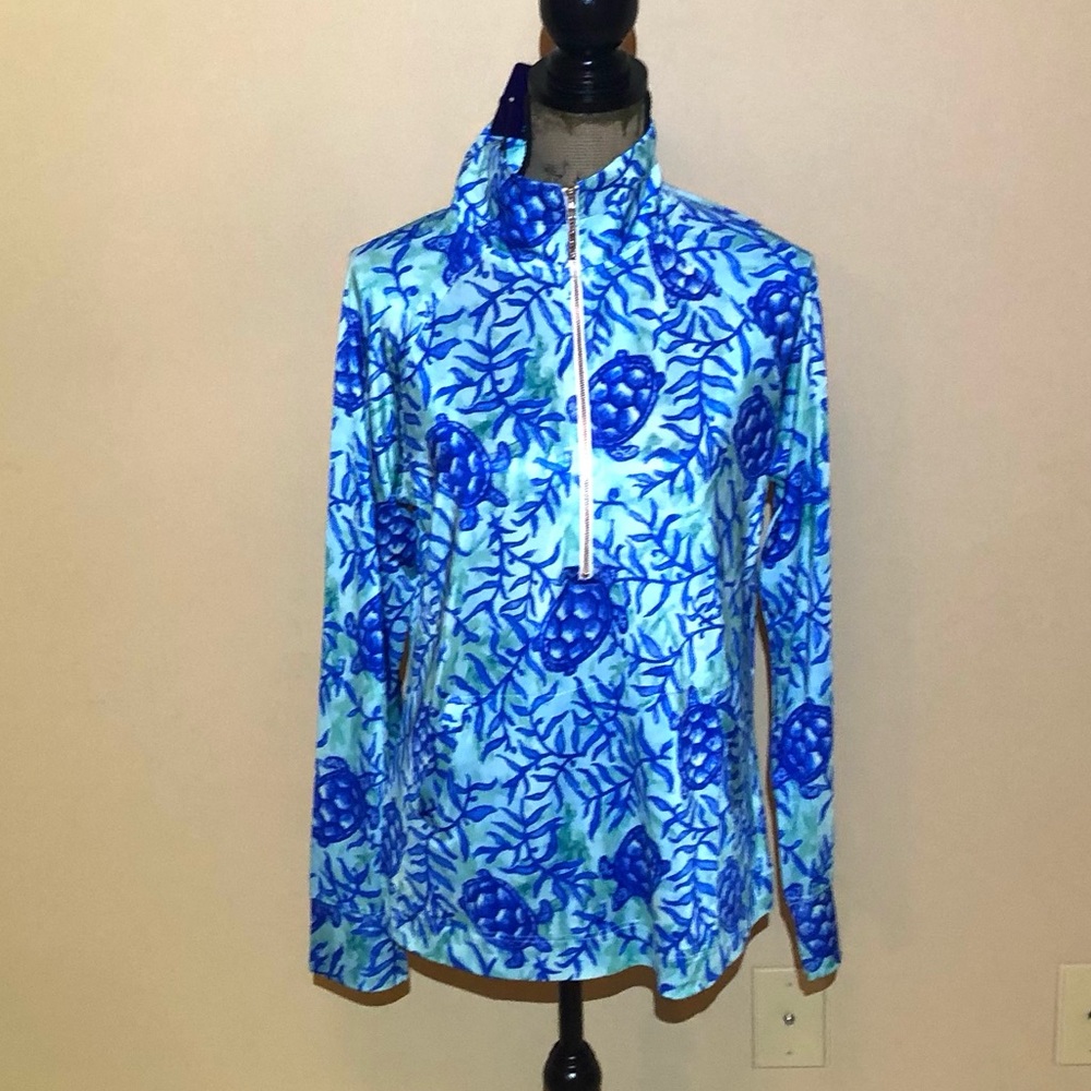 NWT Knot Responsible Sea Turtle Print Athletic Top with Zip Front. Size Large